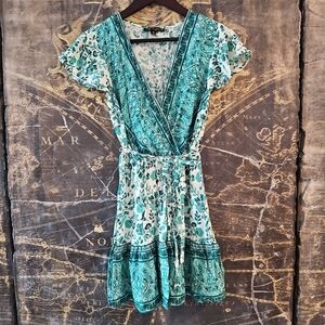 City Triangles Tie Waist Dress Small Green Floral Print V-neck Boho Artsy